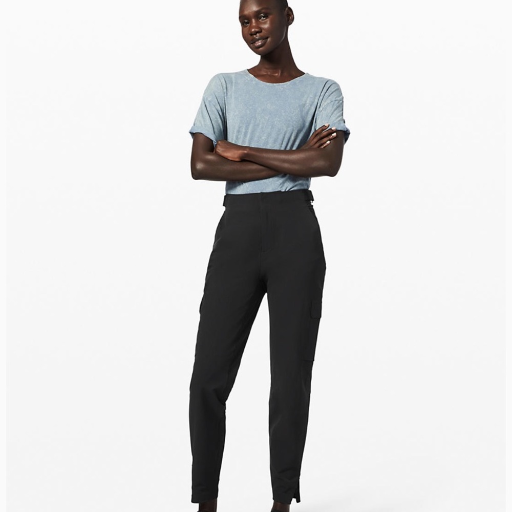 NWOT Lululemon reykur pants